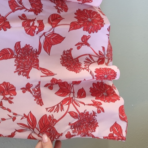 Cabi Top Strappy Floral women's size medium peplum bottom - Picture 11 of 12